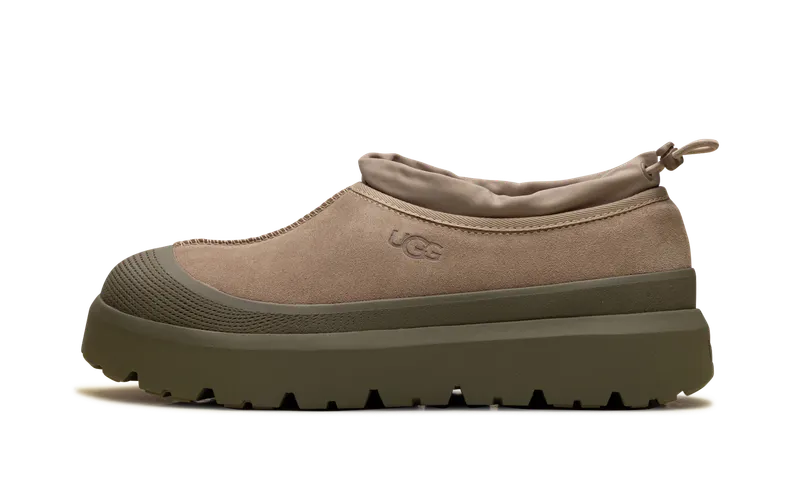 Ugg Tasman Weather Hybrid Slipper “Dune Burnt Olive” | 1144096-DNT