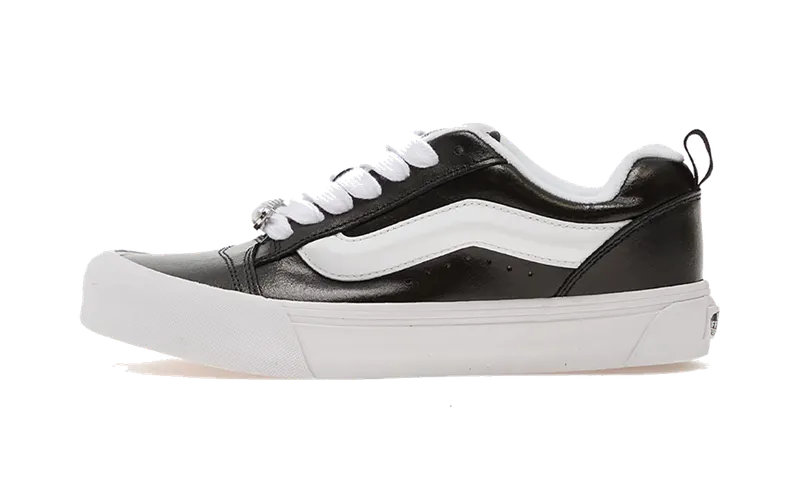 Vans Knu Skool “Metallic Leather Black” | VN000E9XCJK1