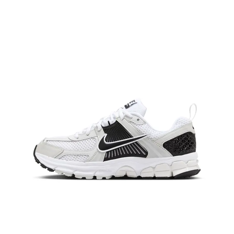 Nike Zoom Vomero 5 Metallic Platinum Black “White / Platinum Tint / Metallic Platinum” | HF6998-104