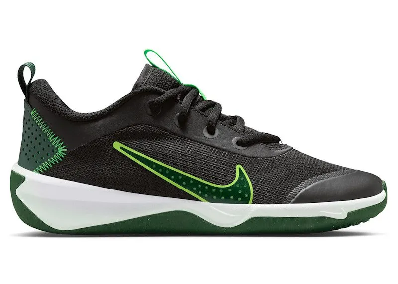 Nike Omni Multi-Court Black Green Strike Fir | DM9027-012