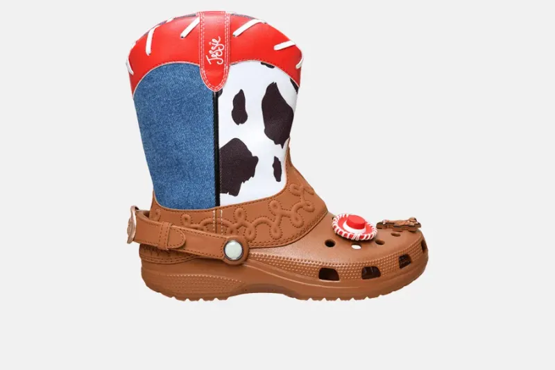 Toy Story x Crocs Classic Boot – Jessie – “Jessie” | 213009-90H