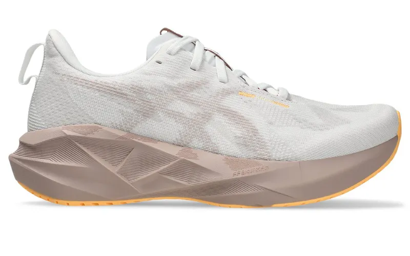 ASICS Novablast 5 White Fawn | 1012B765-102