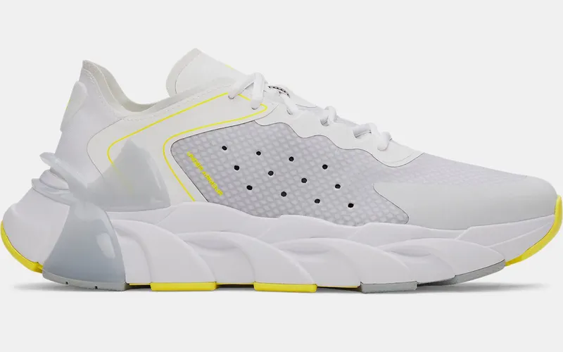 Under Armour UA Halo Trainer White Flash Light “White / Flash Light / Mod Gray” | 6007640-100