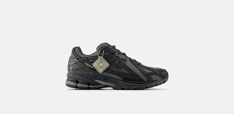 New Balance 1906R “Greyscale” | M1906RHX