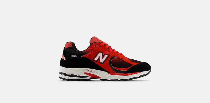 New Balance 2002R “Black/True Red” | U2002RZA