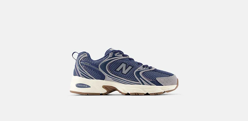 New Balance 530 Navy Gum | U5302NU