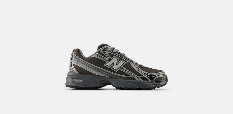 New Balance 740 Black Metallic | U7407YI