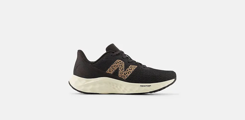New Balance Fresh Foam Arishi v4 Black Cement Flat Taupe Angora | WARISIK4
