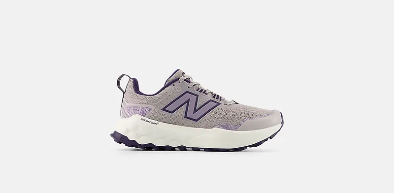 NEW BALANCE Garoé V2 “TRUFFLE SALT / BOYSENBERRY / BLACK” | WGARO9TS