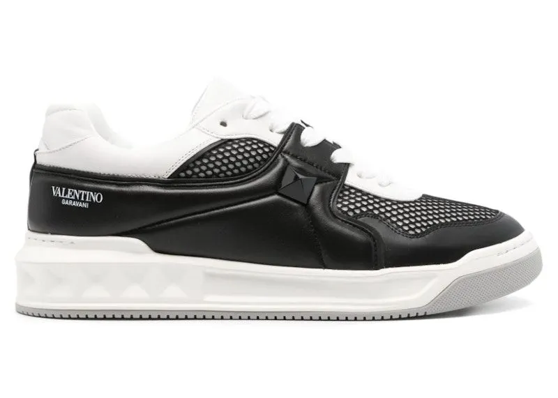 Valentino One Stud Low-Top Black White | 5Y2S0E71 SAT 0NI