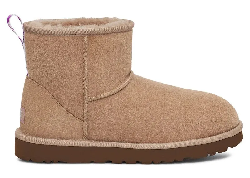 UGG Classic Mini II Graphic Logo Boot Beige Pink | 1110083-BPRY