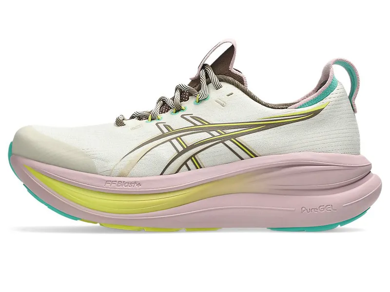 ASICS GEL-NIMBUS 28 TR “Light Dust / Clay Canyon” | 1012B981-020