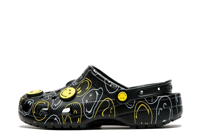 Crocs x SmileyWorld Classic Clog Multi | 211693-90H