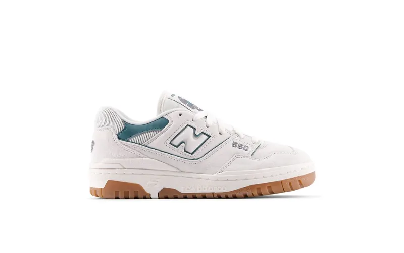 New Balance 550 “Sea Salt / New Spruce” | BBW550SE