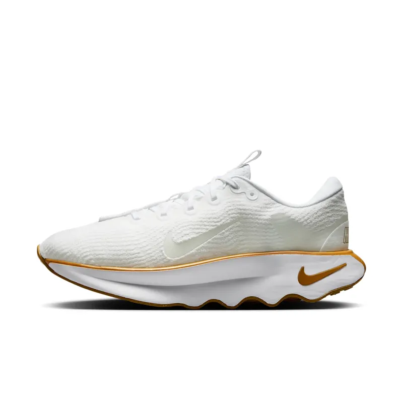 Nike Motiva White Summit White Wheat | DV1237-104