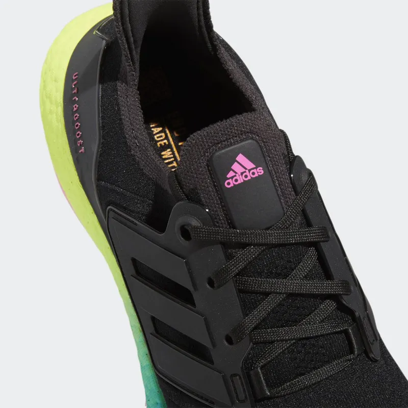 adidas Ultraboost 22 Core Black / Core Black / Carbon (GV8829)