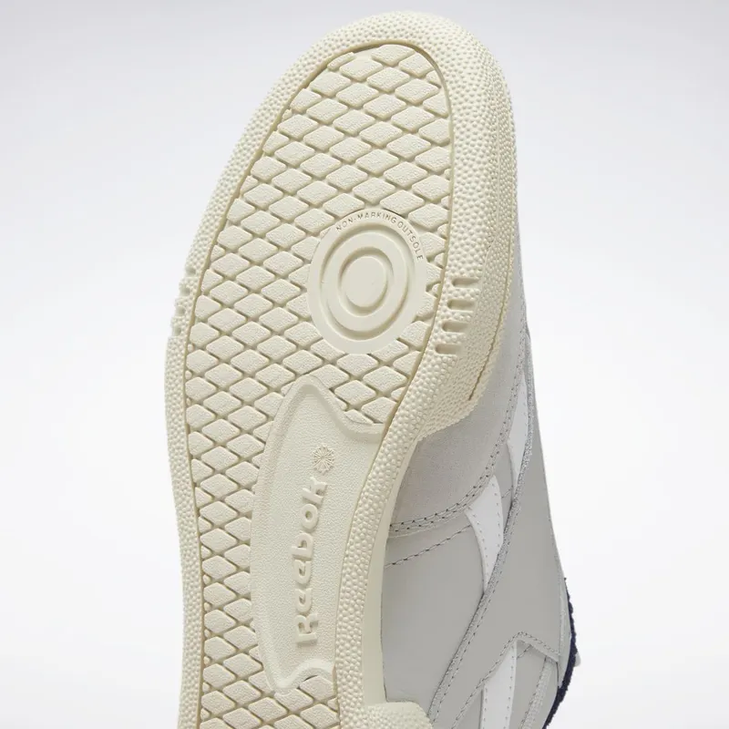 Reebok Club C Revenge Schoenen Pure Grey 2 / Vector Navy / Alabaster