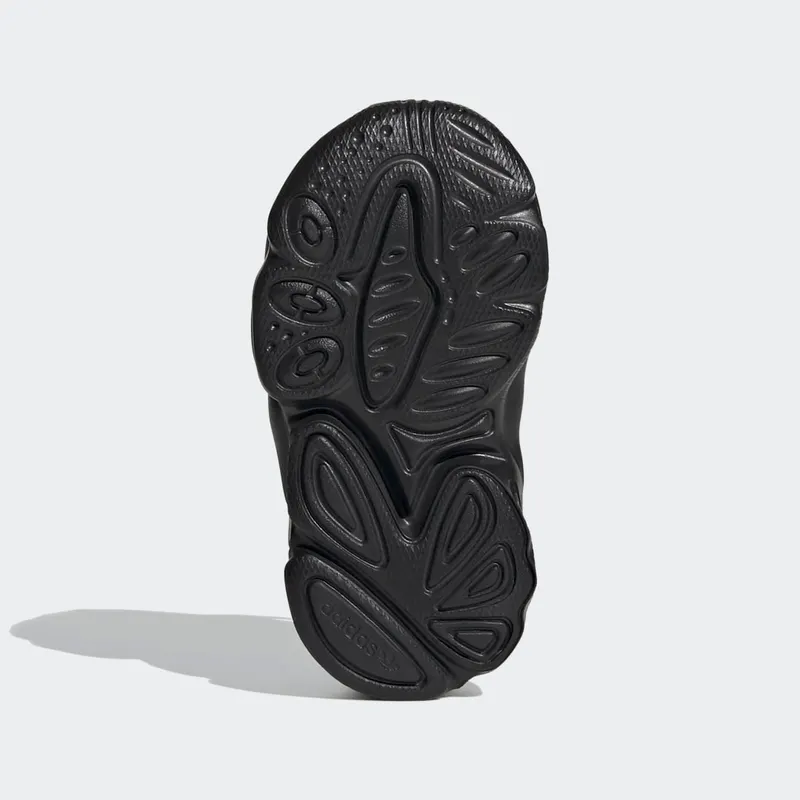 adidas OZWEEGO Core Black / Core Black / Night Metallic (EF6300)