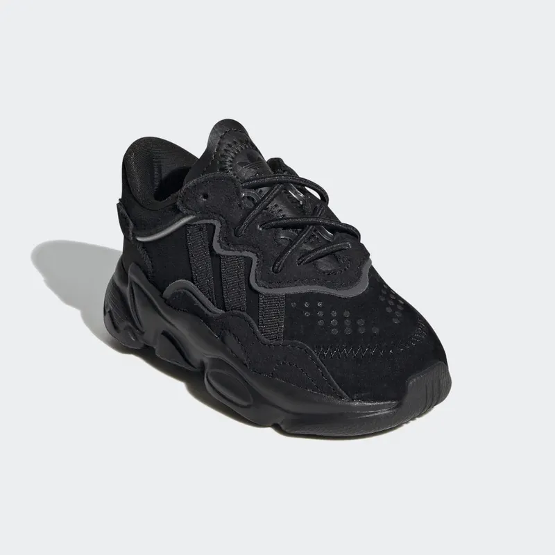 adidas OZWEEGO Core Black / Core Black / Night Metallic (EF6300)