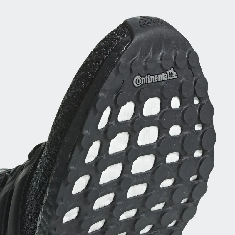 adidas Ultraboost Core Black / Core Black / Active Red (F36641)