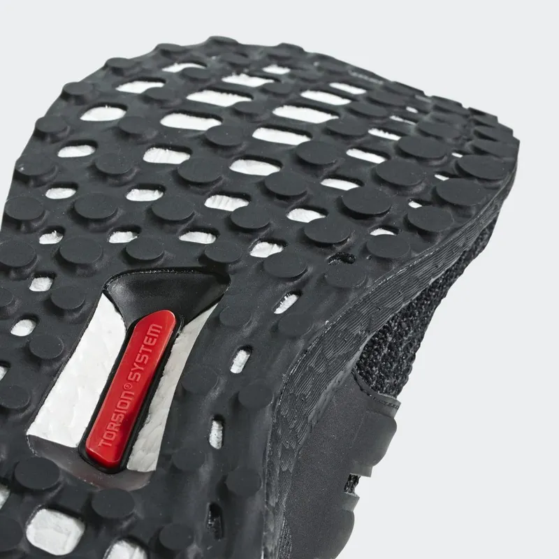 adidas Ultraboost Core Black / Core Black / Active Red (F36641)