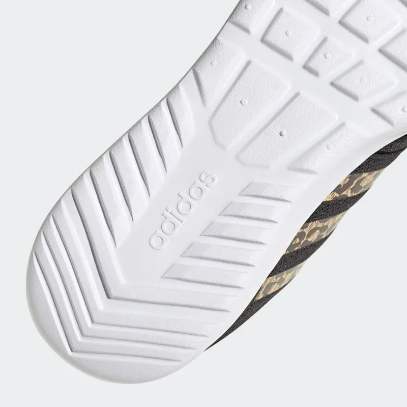 adidas QT Racer 2.0 Core Black / Hazy Beige / Grey Five (FY8247)