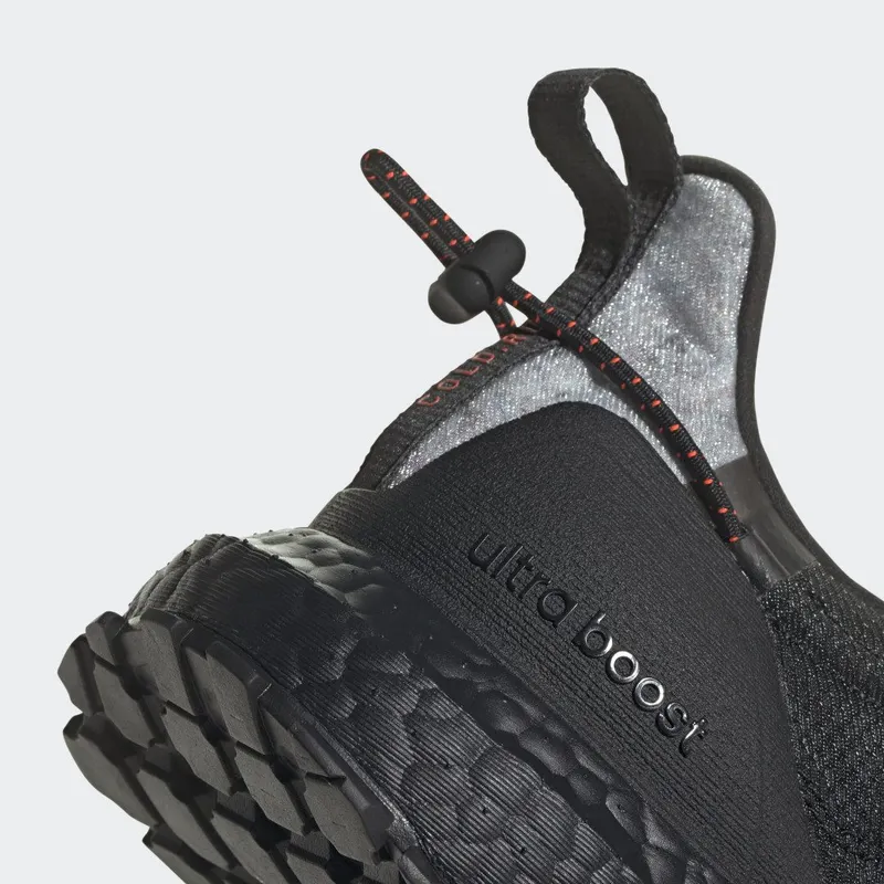 adidas Ultraboost COLD.RDY Lab Core Black / Carbon / Solar Red (FZ3990)