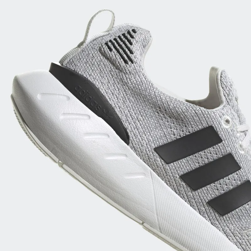 adidas Swift Run 22 Crystal White / Core Black / Grey Two (GV7969)