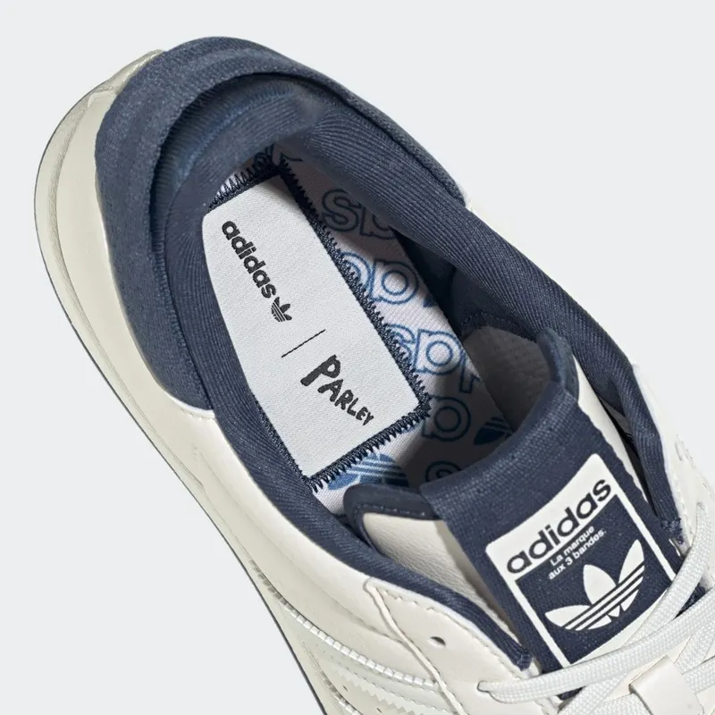 adidas Superstar Chalk White / White Tint / Crew Navy (GW2045)