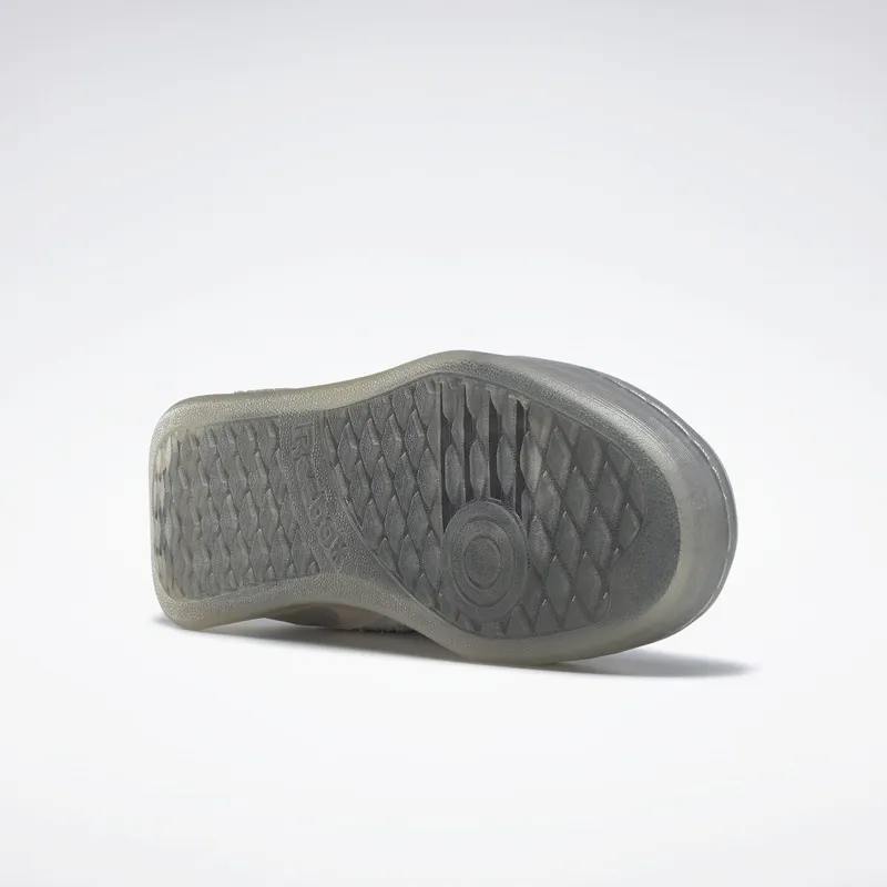 Reebok Pleasures Club C Legacy Schoenen Pure Grey 2 / Pure Grey 4 / Straw