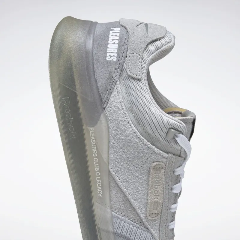Reebok Pleasures Club C Legacy Schoenen Pure Grey 2 / Pure Grey 4 / Straw