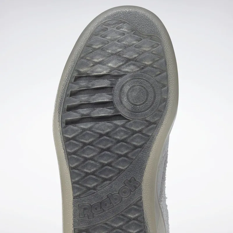 Reebok Pleasures Club C Legacy Schoenen Pure Grey 2 / Pure Grey 4 / Straw