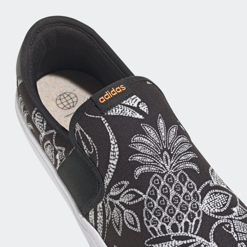adidas Vulc Raid3r Lifestyle Skateboarding Slip-On Canvas Graphic Print Core Black / Signal Orange / Cloud White (GW4107)