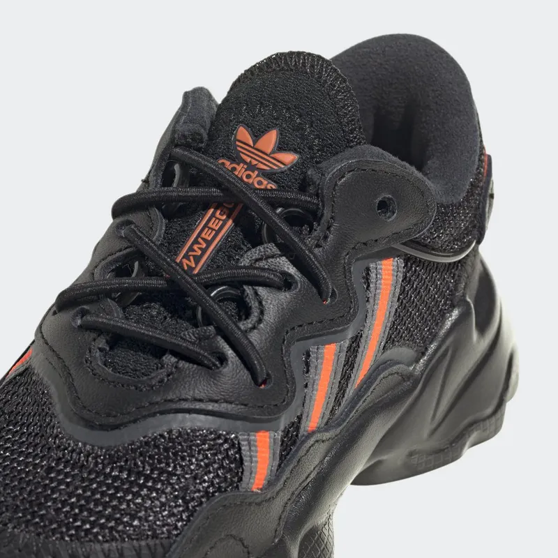 adidas OZWEEGO Core Black / Solar Red / Grey Six (GW7219)