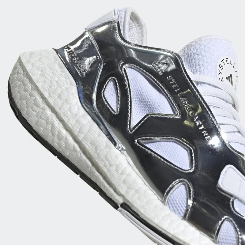 adidas adidas by Stella McCartney UltraBOOST 22 Silver Metallic / Cloud White / Core Black (GW8129)