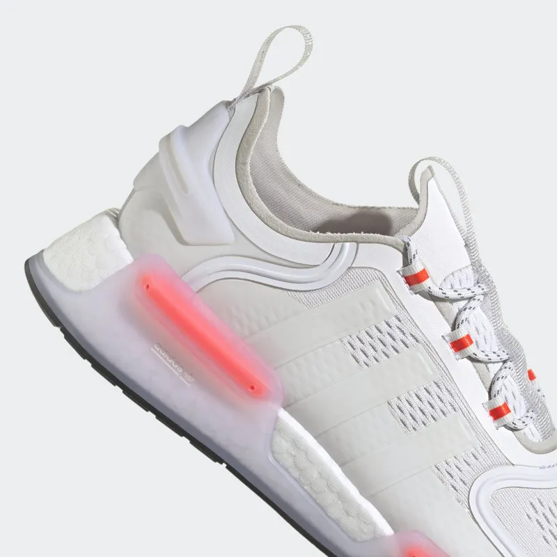 adidas NMD_V3 Cloud White / Core Black / Grey One (GX2089)