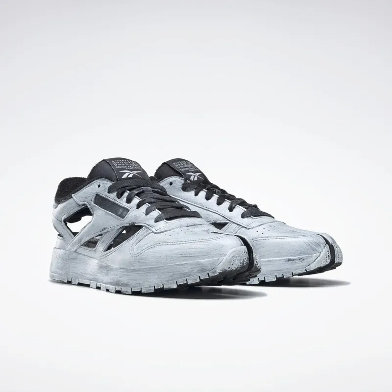 Reebok Maison Margiela Classic Leather DQ Schoenen Black / Black / Cloud White