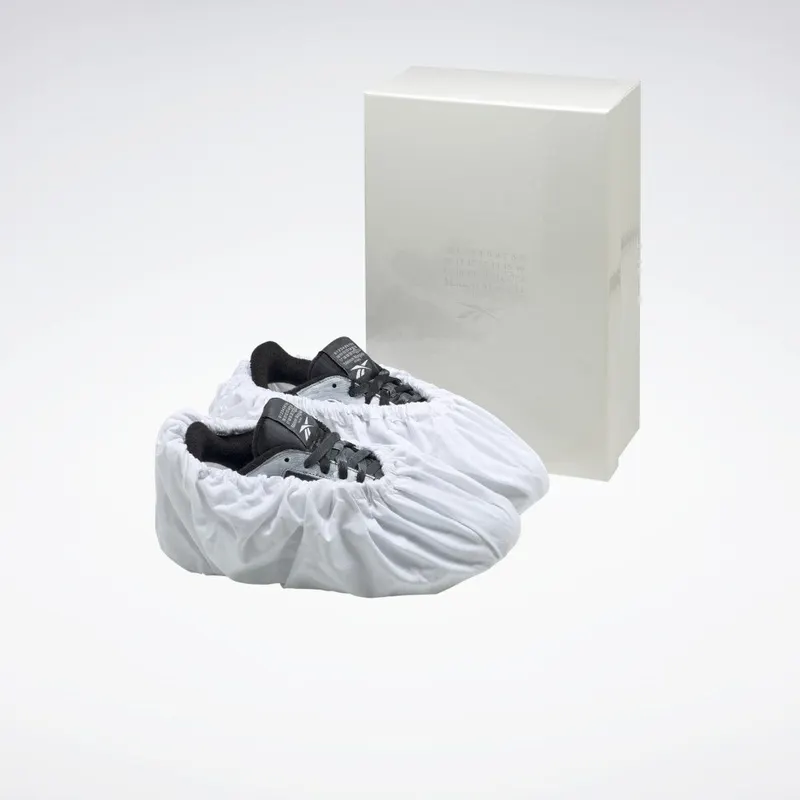 Reebok Maison Margiela Classic Leather DQ Schoenen Black / Black / Cloud White