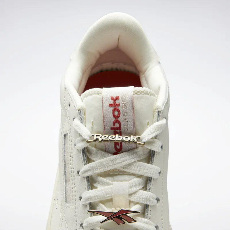 Reebok Club C Double Geo Schoenen Chalk / Alabaster / Soft Ecru