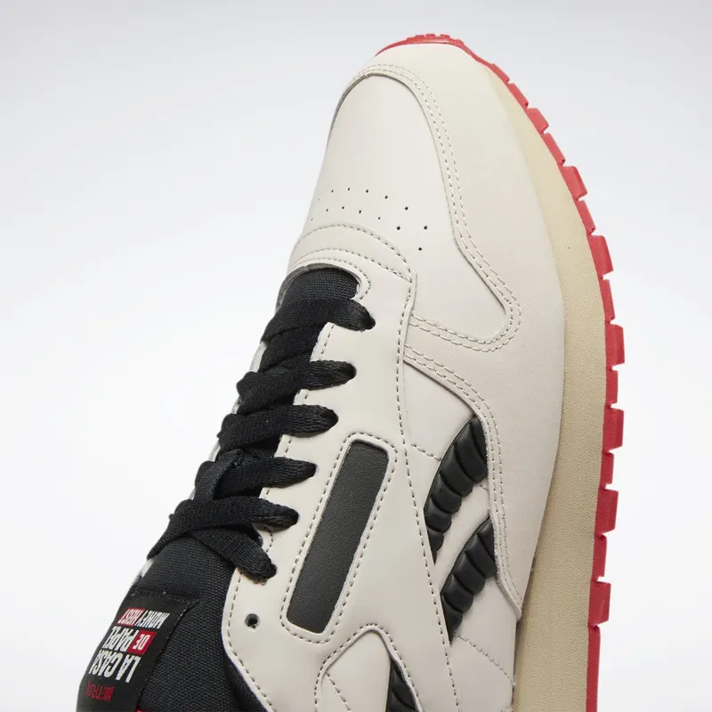 Reebok La Casa De Papel Classic Leather Schoenen Moon White / Pebble / Vector Red