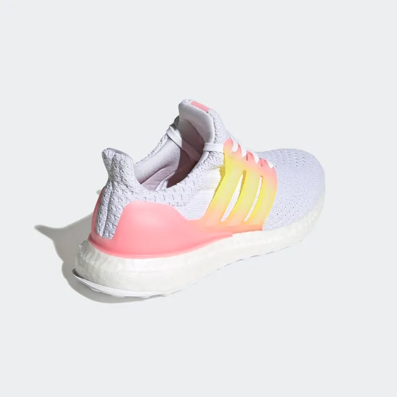 adidas Ultraboost 5.0 DNA Cloud White / Cloud White / Beam Pink (GX9762)