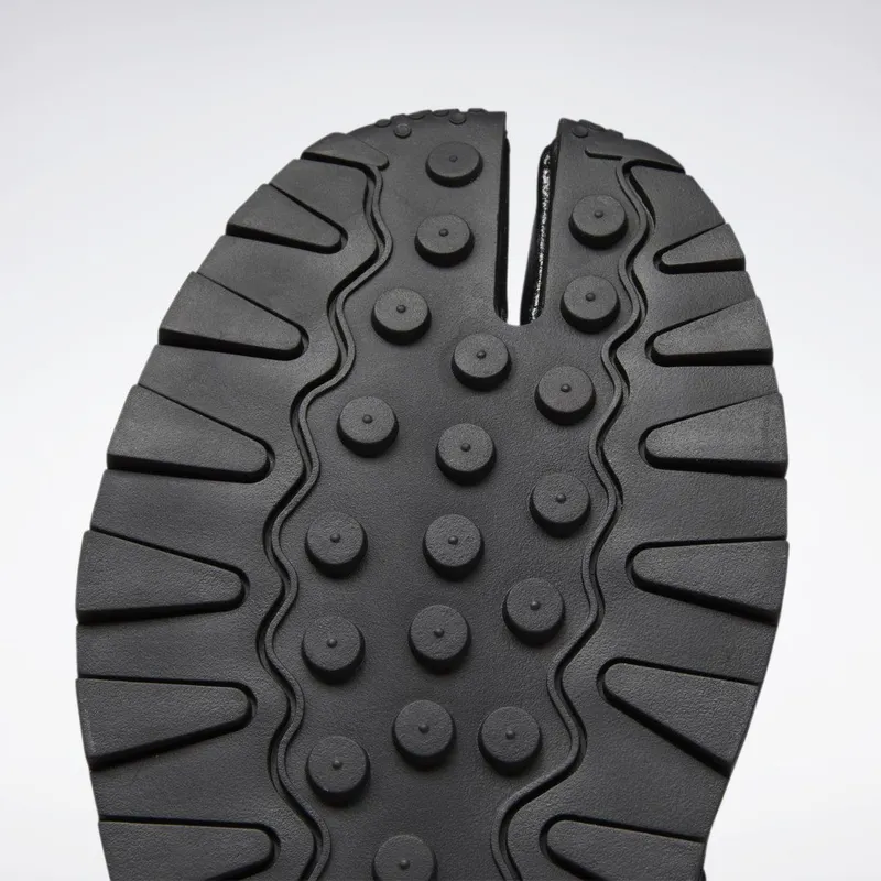 Reebok Maison Margiela Classic Leather DQ Schoenen Black / Cloud White / Black
