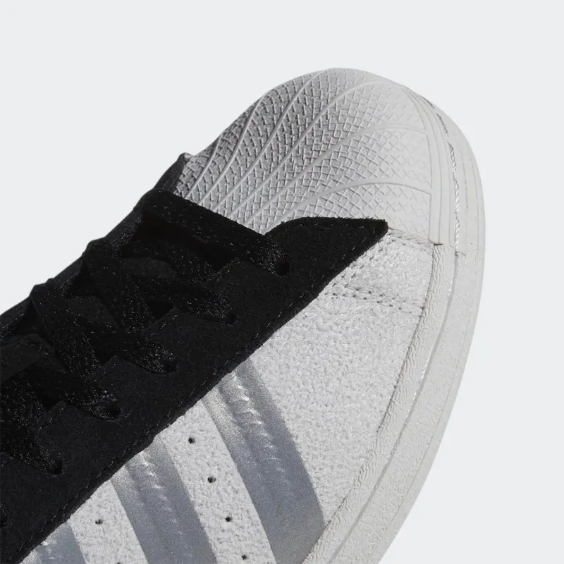 adidas Superstar Core Black / Grey One / Silver Metallic (GY0987)