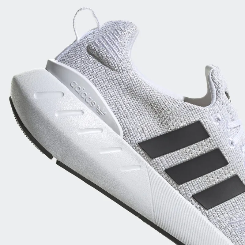 adidas Swift Run 22 Cloud White / Core Black / Grey One (GY3047)