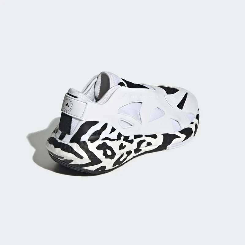 adidas adidas by Stella McCartney Ultraboost 22 Cloud White / Cloud White / Core Black (GY4410)