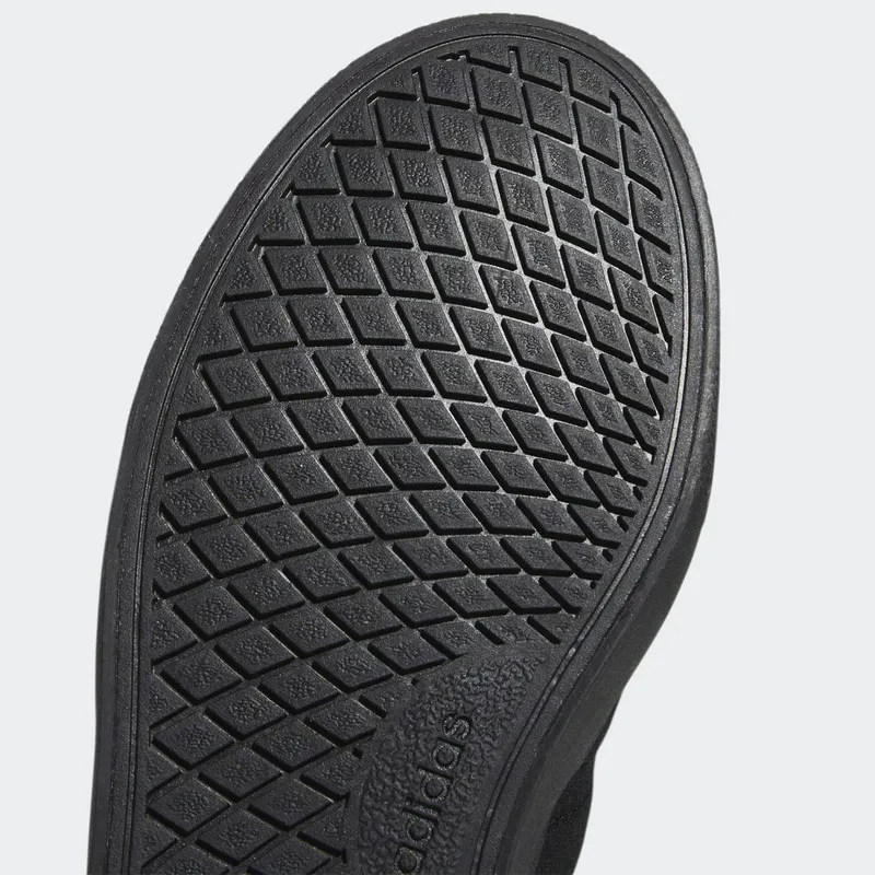 adidas Vulc Raid3r Skateboarding Core Black / Core Black / Grey Four (GY5497)