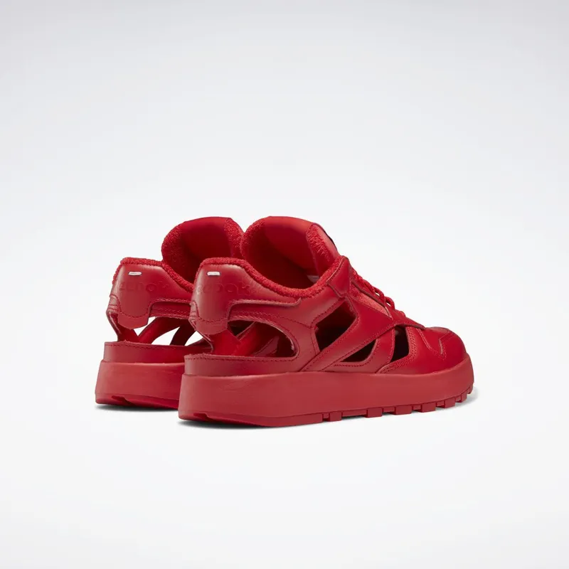 Reebok Maison Margiela Classic Leather DQ Schoenen Vector Red / Black / Cloud White