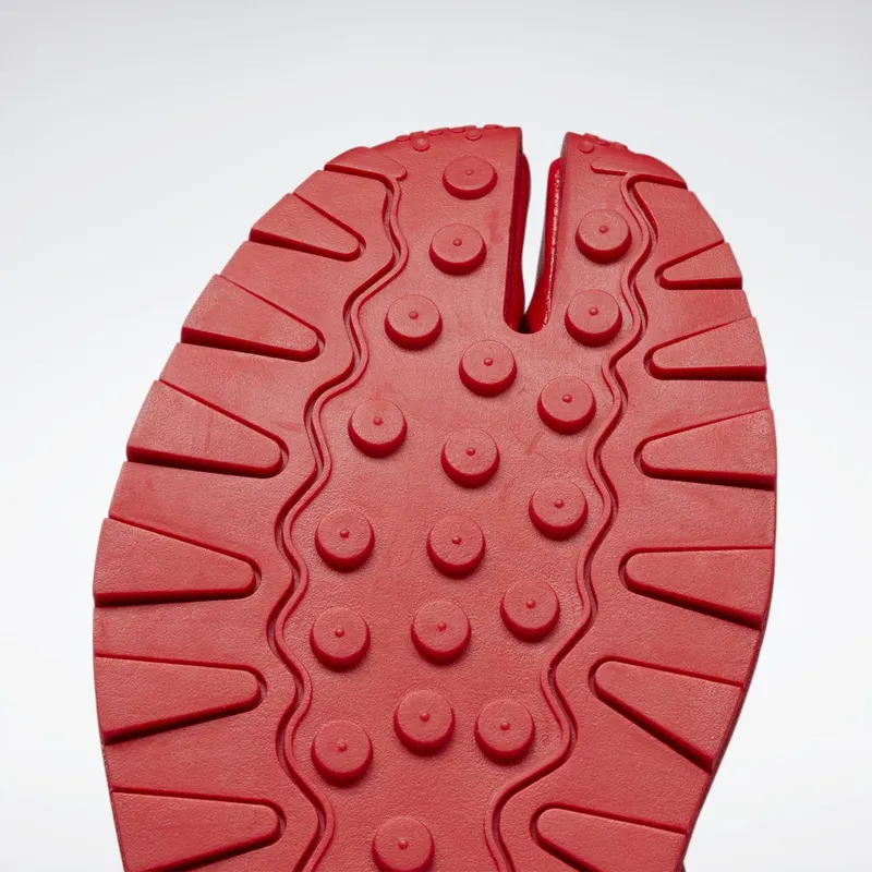 Reebok Maison Margiela Classic Leather DQ Schoenen Vector Red / Black / Cloud White