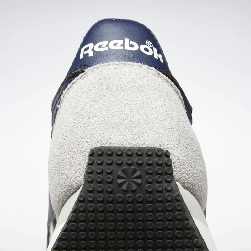 Reebok AZ II Schoenen Chalk / Pure Grey 3 / Vector Navy