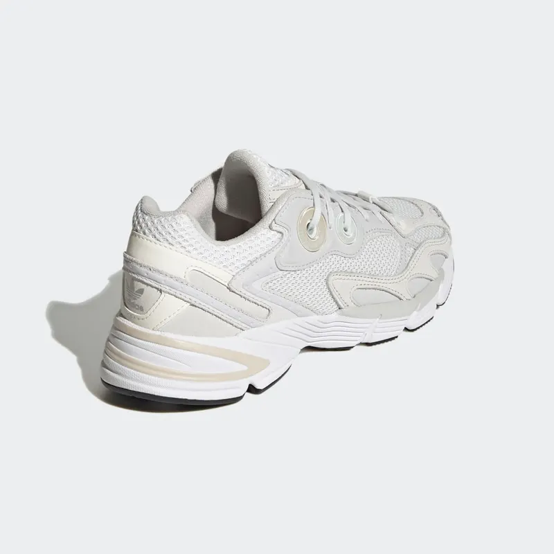 adidas Astir Crystal White / Crystal White / Cloud White (HP9039)